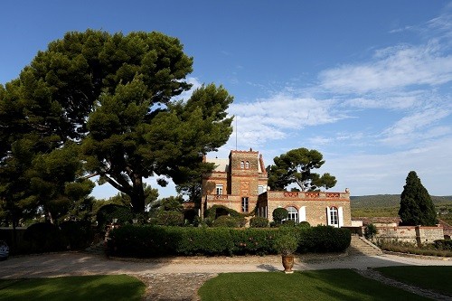 Chateau Vannieres boasts one of the Bandol's more impressive buildings, which makes it a popular event venue as well as a tasting destination.